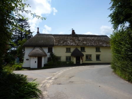 Cottages Broadwoodkelly